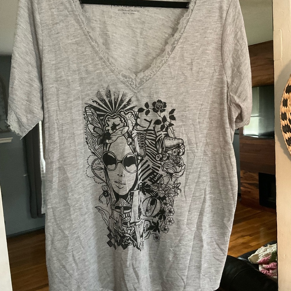 Torrid Light Gray Graphic V-Neck Tee